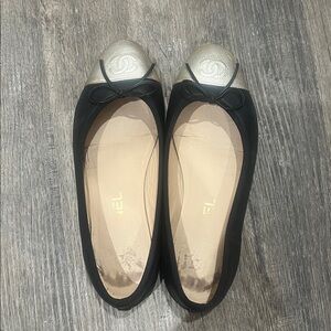 CHANEL Black and Gold Cap Toe Flats 36.5